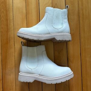 Target Cat & Jack girls boots size 13